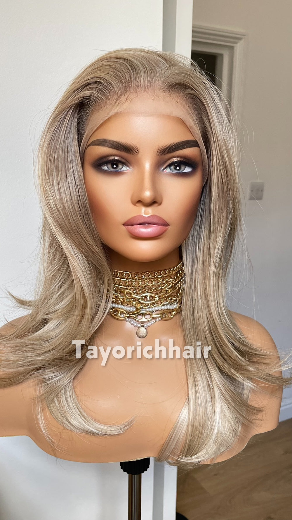 14" Mixed Ash Blonde Highlights Synthetic Lace Front Wig – Glueless Scalp Illusion (Medium Cap Size)