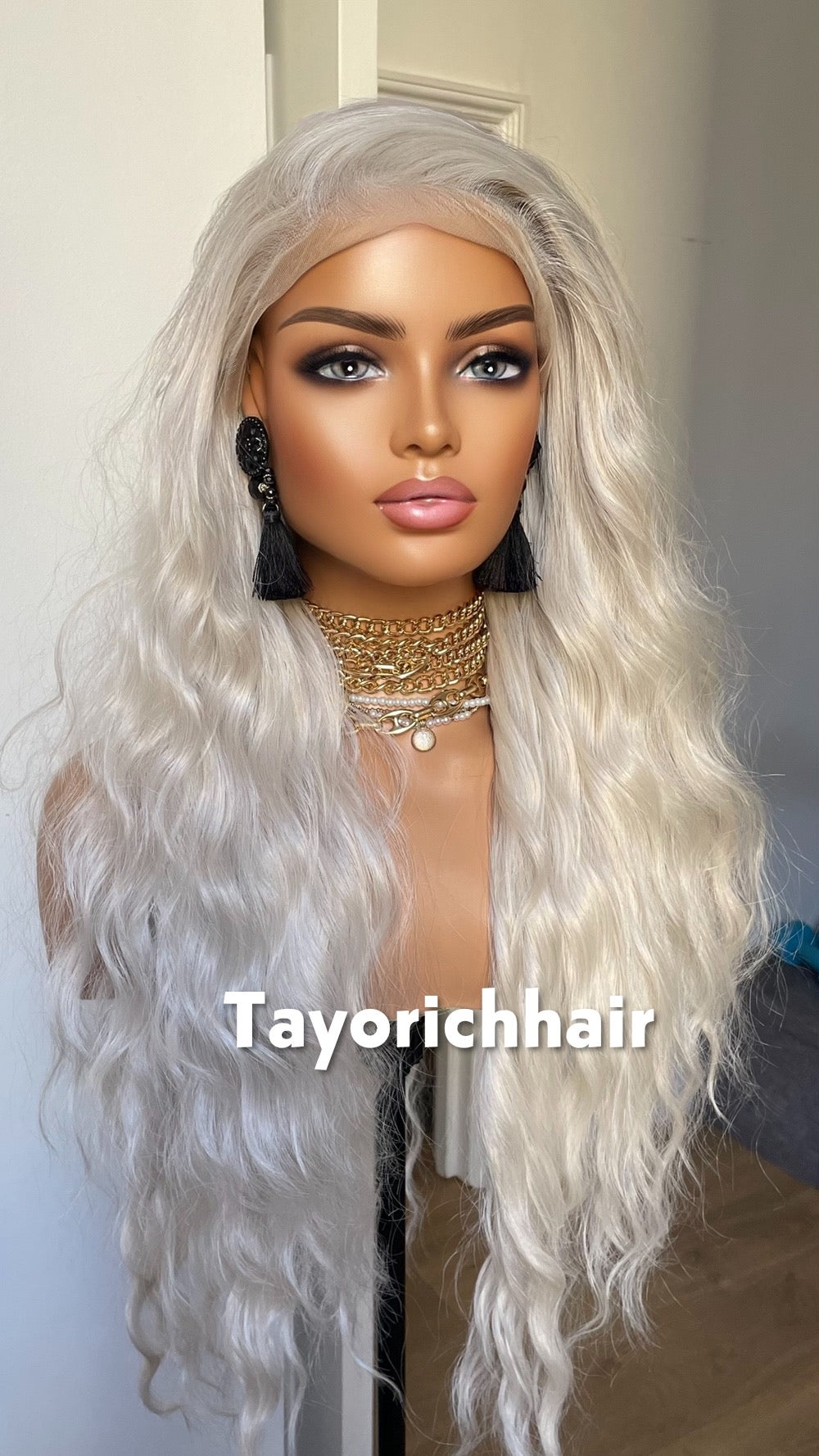 Tayorichhair Icy Platinum Blonde Loose Curls Wig – 24" Heat-Resistant Synthetic Unit (13x4 Transparent Lace, Free Part, Plain Blonde, No Roots)