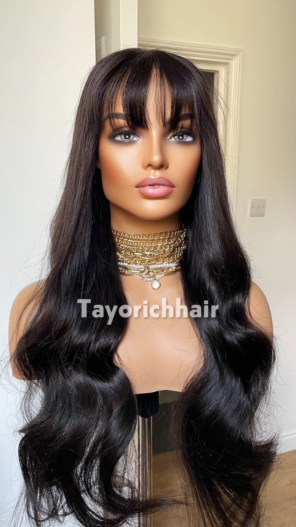 TayoRichHair 4x4 HD Lace Wavy Wig with Bangs – 100% Soft Human Hair (24 Inch, 150% Density, Color 1B, Small/Extra-Small Cap, Snug Glueless Fit)