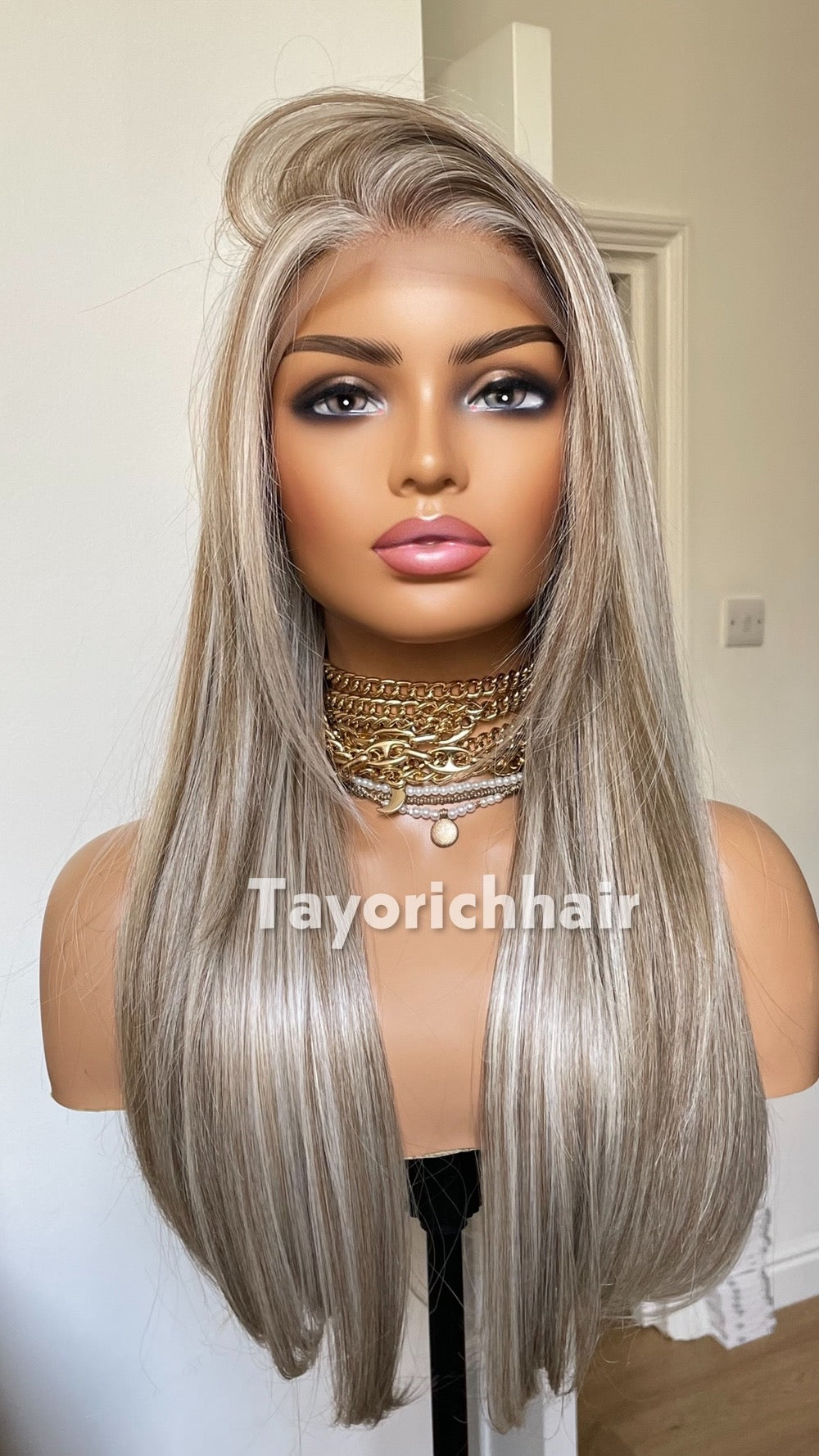18 Inch Straight Wig