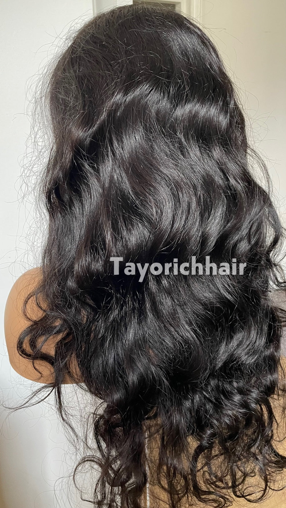 TayoRichHair 13x4 HD Lace Front Loose Wavy Wig – 100% Human Hair (22 Inch, 180% Density, Color 1B, Small Cap, Glueless Fit)