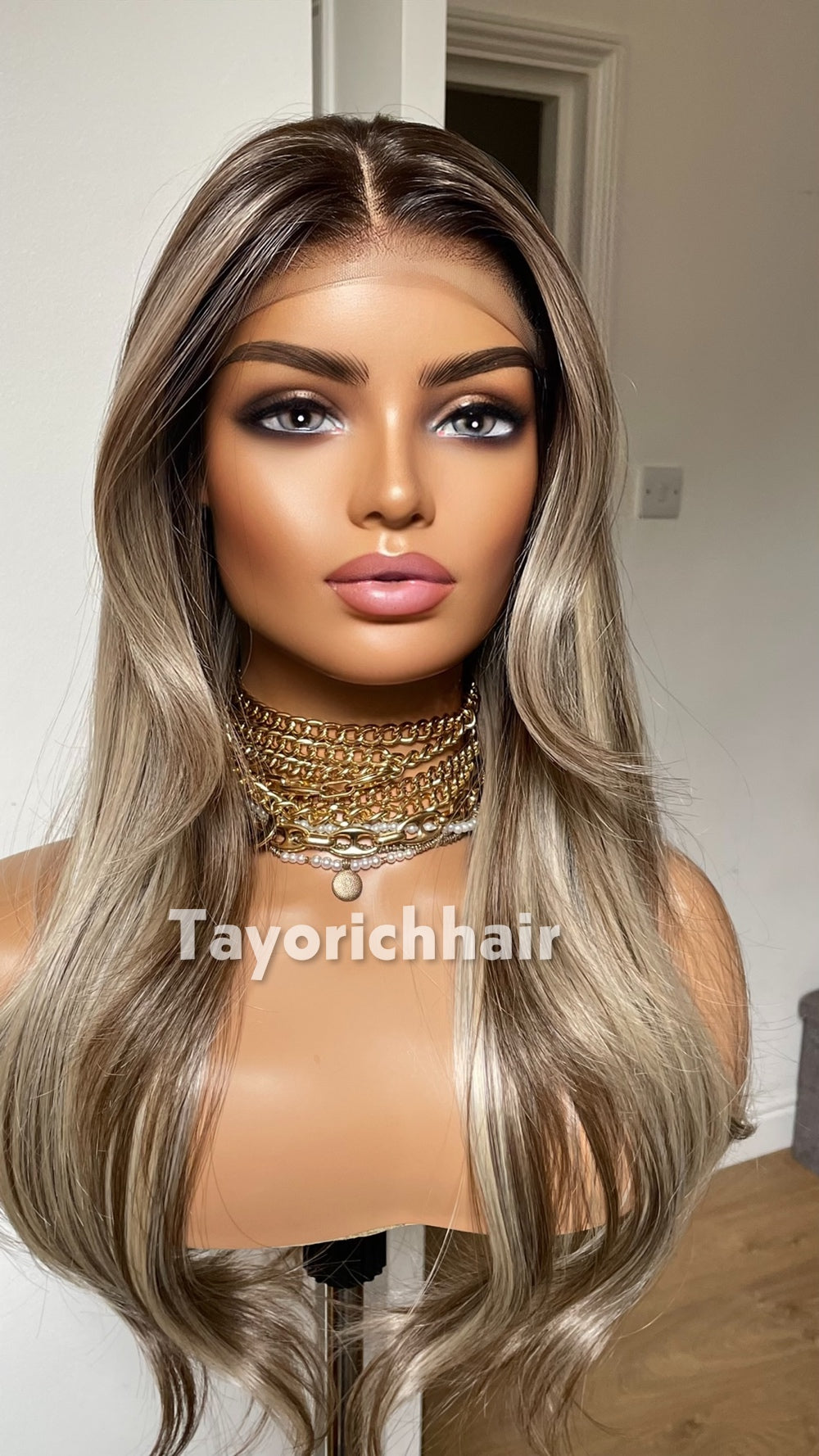 Dark Brown & Blonde Mixed Wig | 20” Wavy Glueless