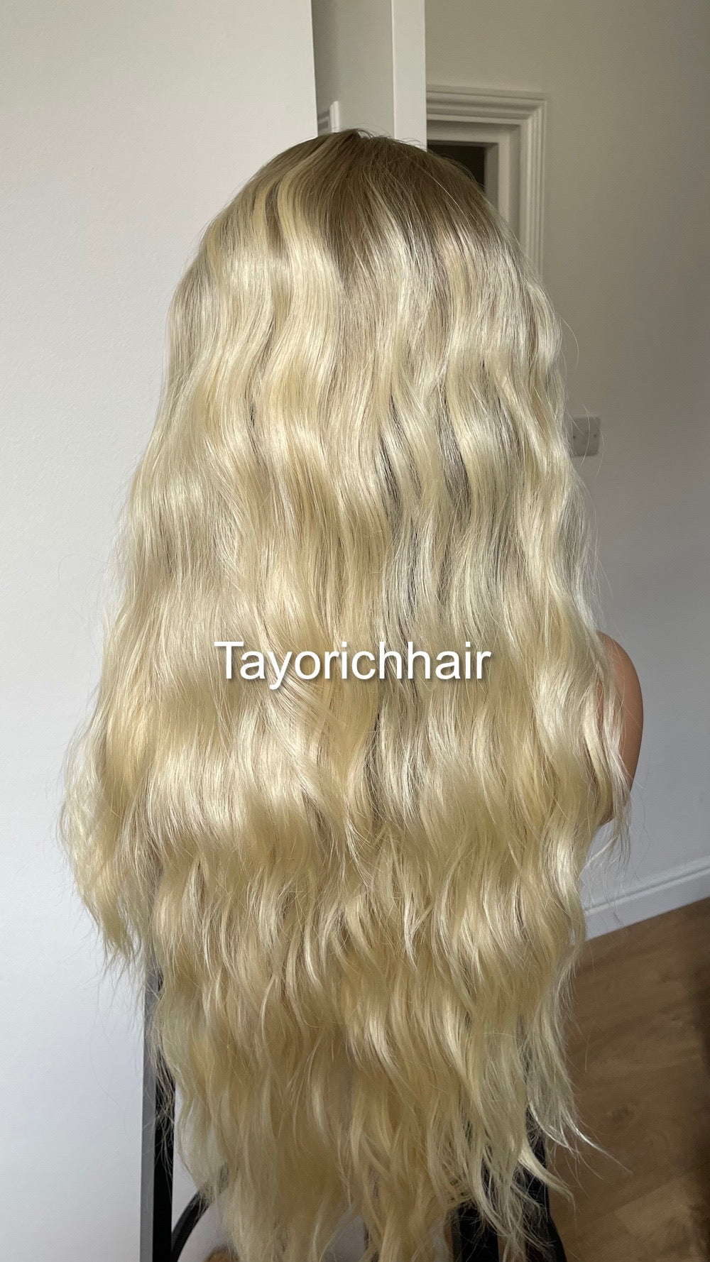 Ombre Platinum Blonde Hair Wig/Golden Platinum Blonde Wig/ Heat Safe Synthetic/ Soft Wavy Blonde Hair/ Wigs For Alopecia/ Hairloss Wigs