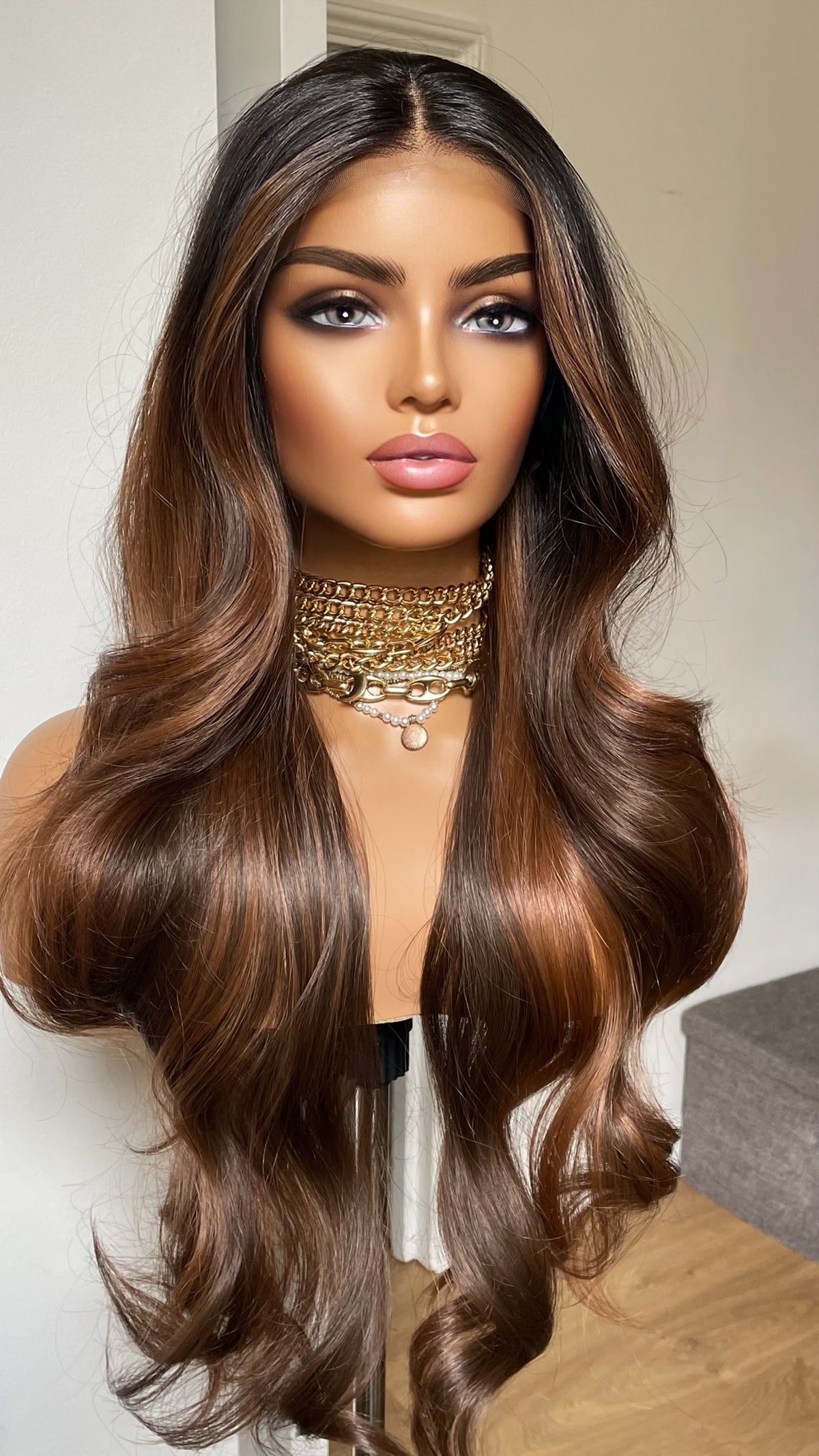 Tayorichhair 26-Inch Mahogany Brown & Black Bouncy Wavy Synthetic Wig – Black Roots, 13x4 Transparent Lace Front, Medium Cap Daily Wear Unit