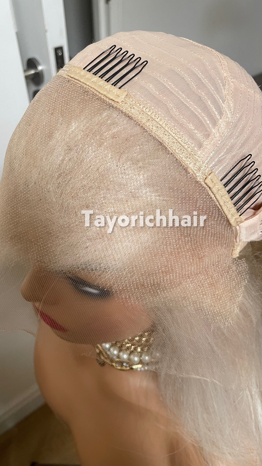 20-Inch Platinum Blonde Straight Human Hair Wig – 13x4 HD Lace, 180% Density
