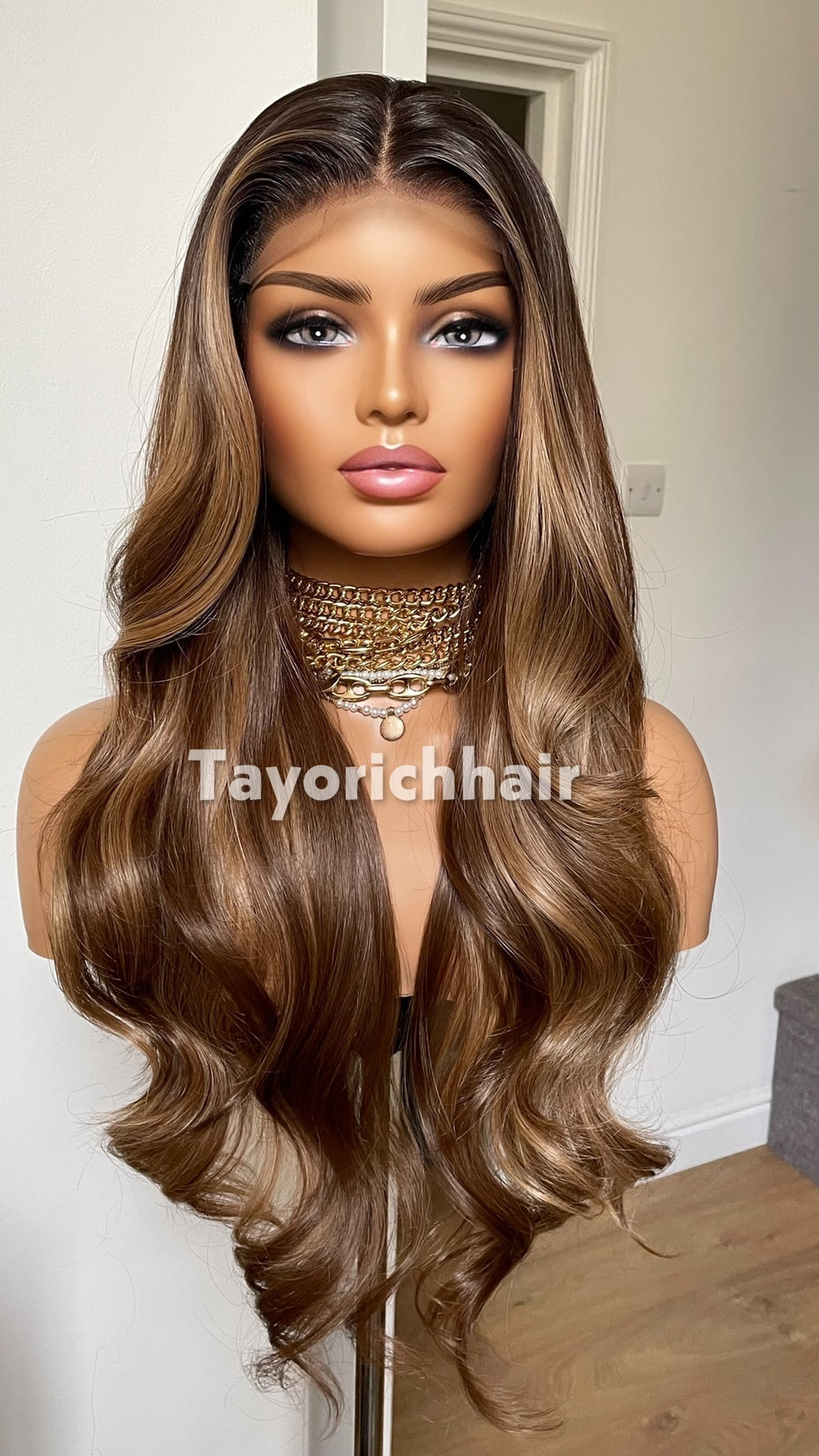 Tayorichhair 26-Inch Multi-Tonal Toffee Brown Bavy Wavy Synthetic Wig – Black Roots, 13x4 Transparent Lace Front, Medium Cap Elegant Daily Wear Unit