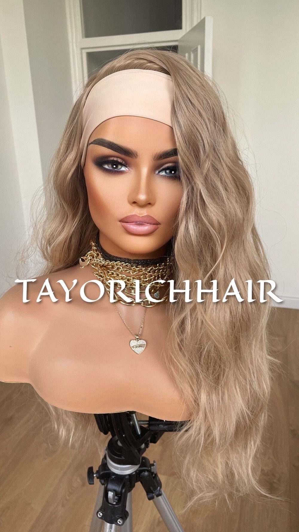 Ponytail Gym Wig With Band / Exercise Wig/ Workout Ash Blonde Wig With Head Band/Heat Safe Synthetic Curly Wig For Running And Daily Workout
